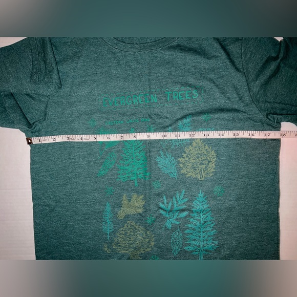 3/$10 KIDS SALE- Cat & Jack Evergreen Trees Tee - Picture 3 of 8